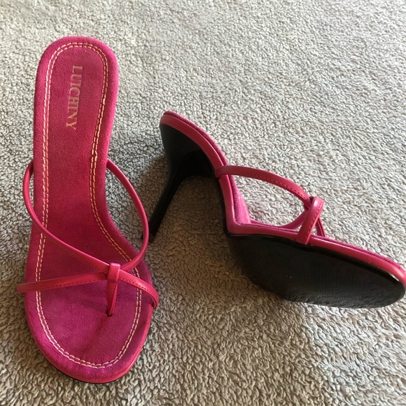 pink sandals size 7
